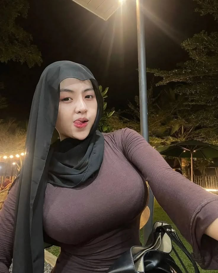 Video Wiwik Indo Terbaru Hijab Ukhti Sutena Staycation Sendiri Top Trending Viral 2025 New