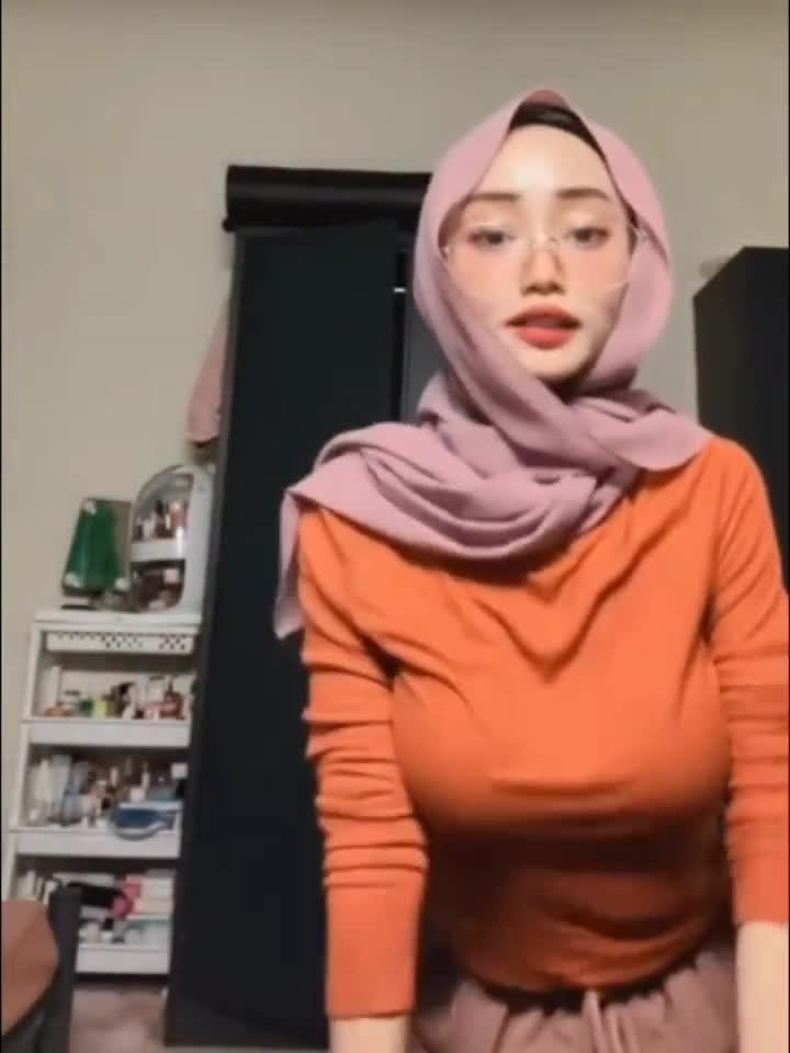 Yang Lagi Viral Hijab Ukhty Kampus Bandung Gelora Lautan Api Asmara Hot Video Terbaru 2025